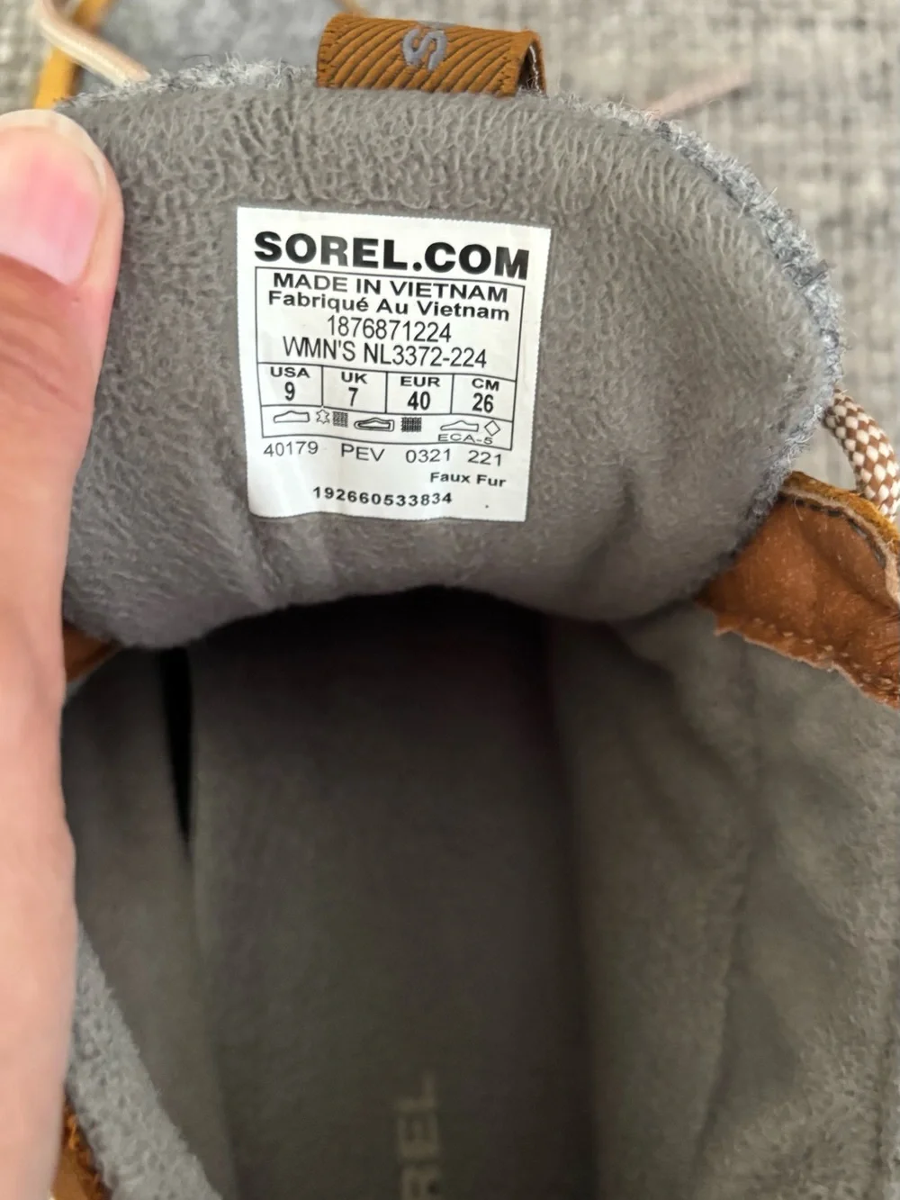 Sorel Women's Tan and Gray Winter Lace-Up Boots